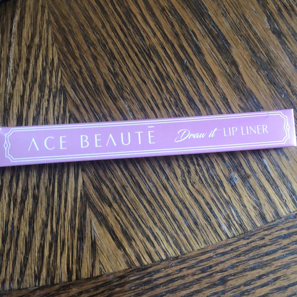 Lip liner